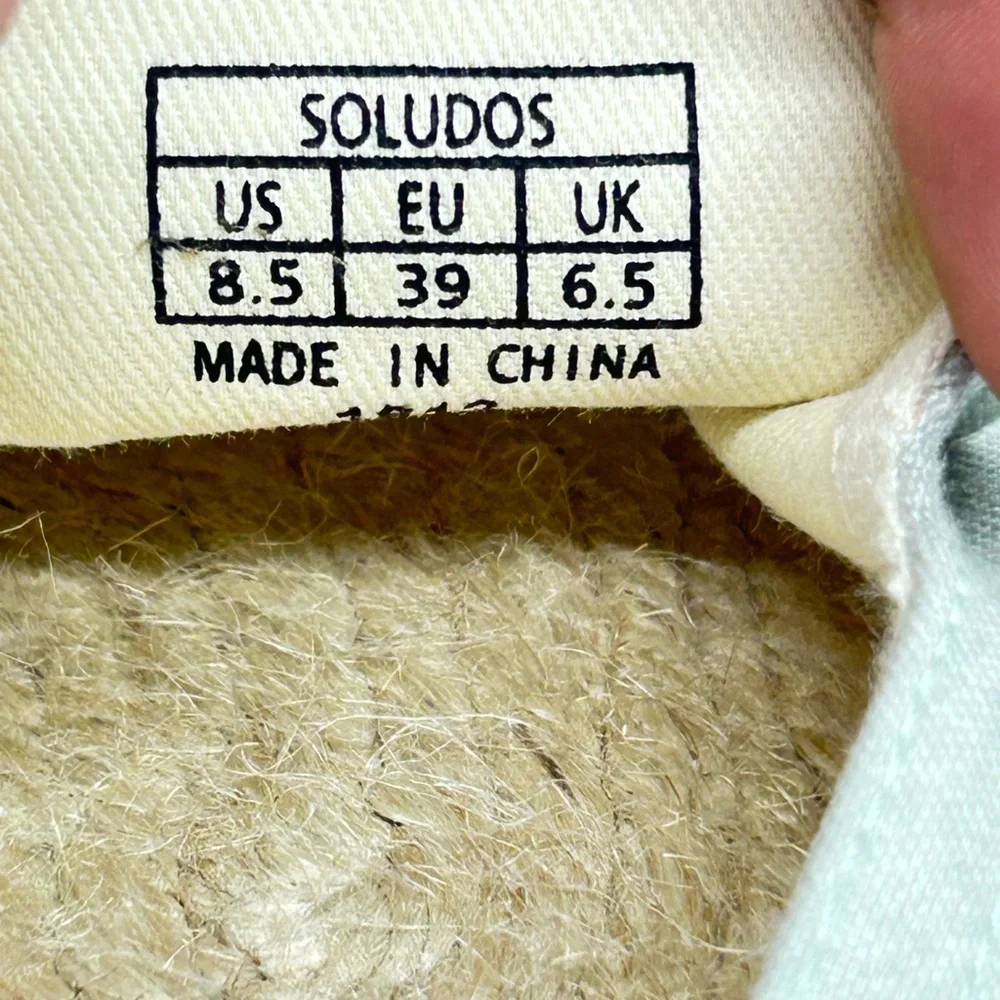Soludos Gray Espadrilles with Embroidered Cocktail Design Size 8.5